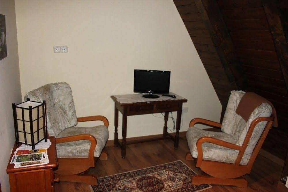 Hostal Aiguamog Саларду Экстерьер фото
