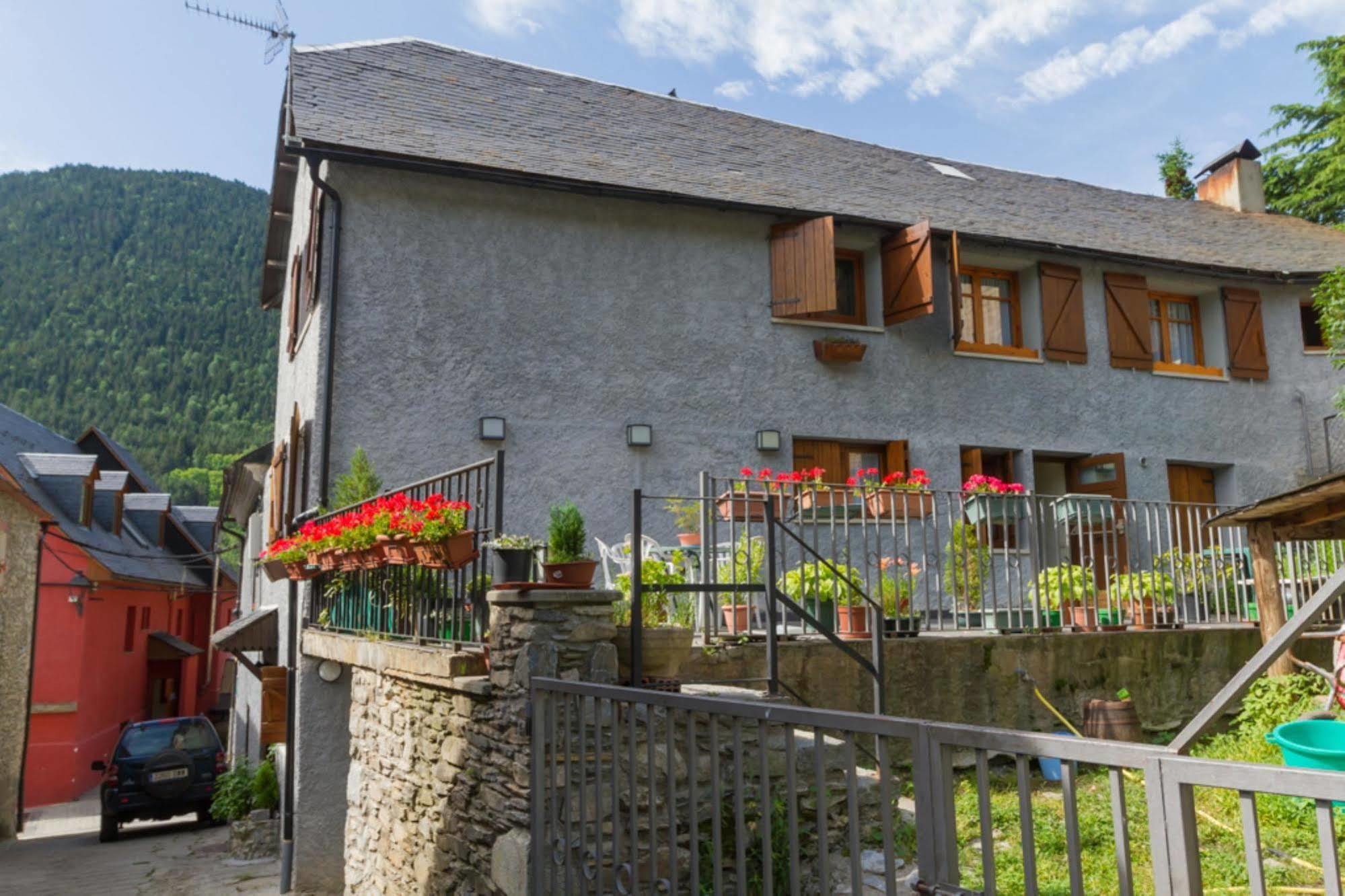 Hostal Aiguamog Саларду Экстерьер фото