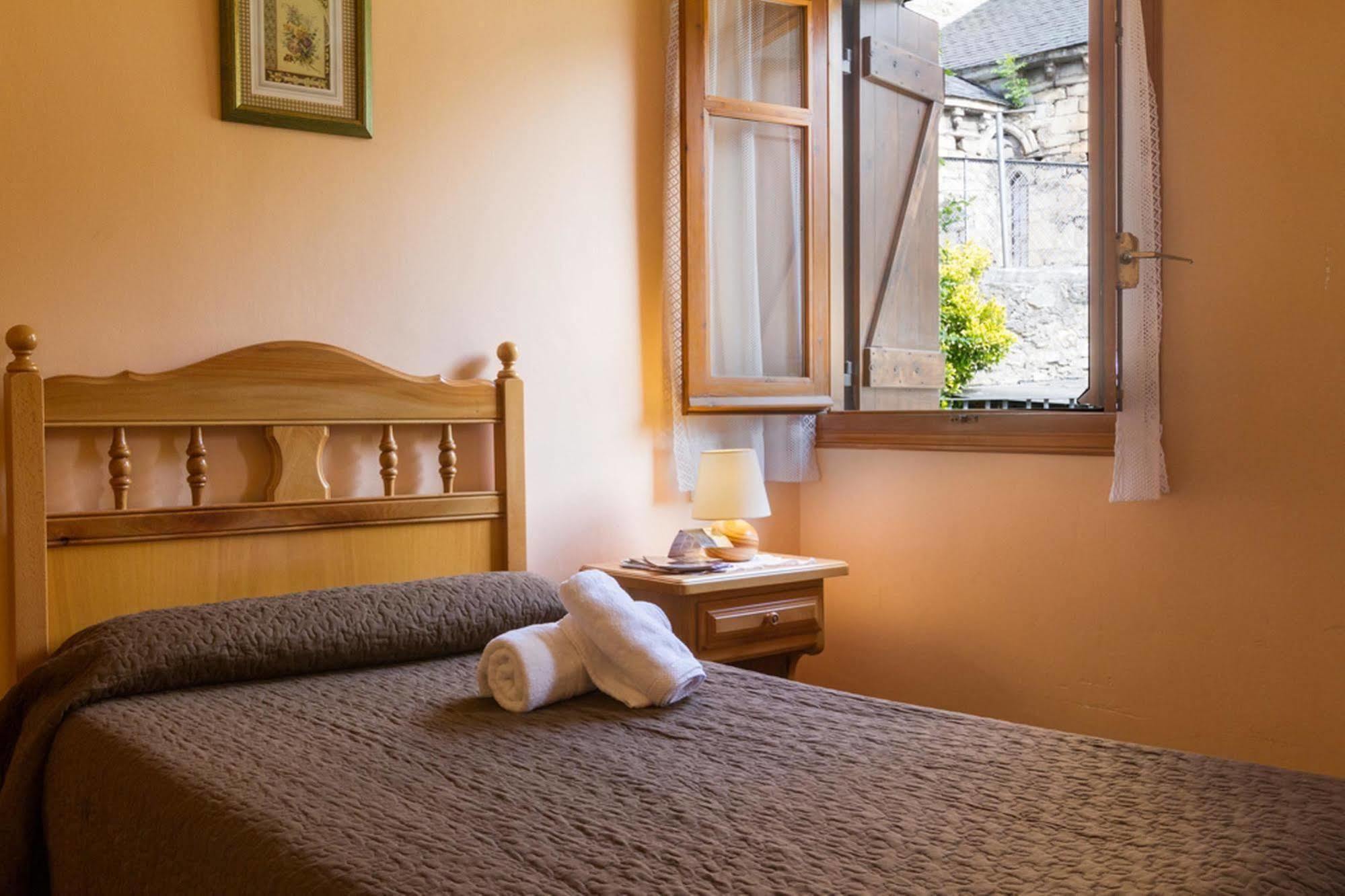 Hostal Aiguamog Саларду Экстерьер фото