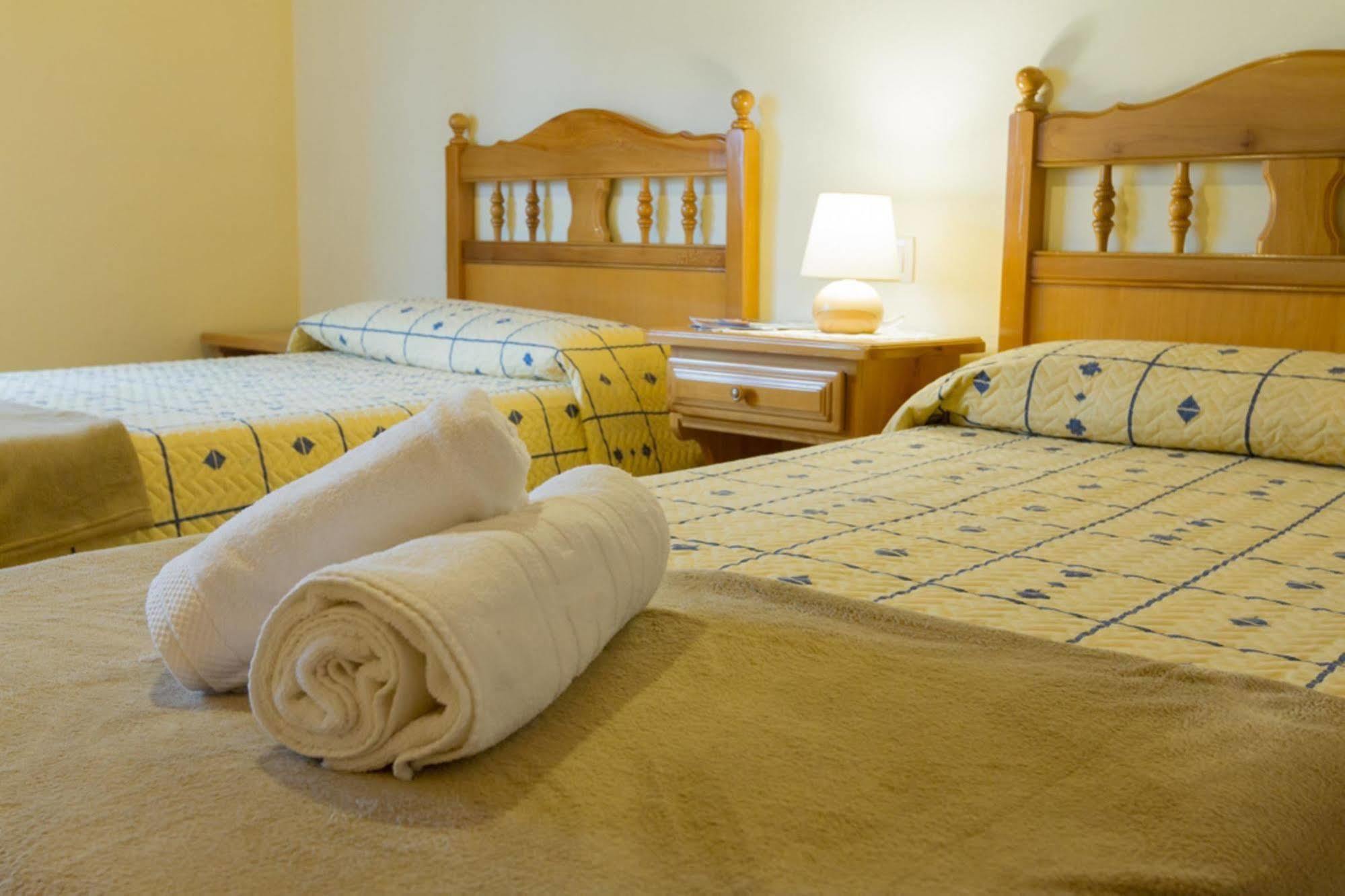 Hostal Aiguamog Саларду Экстерьер фото