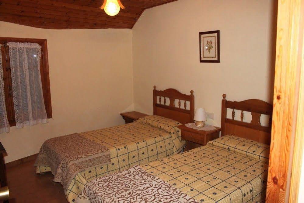 Hostal Aiguamog Саларду Экстерьер фото